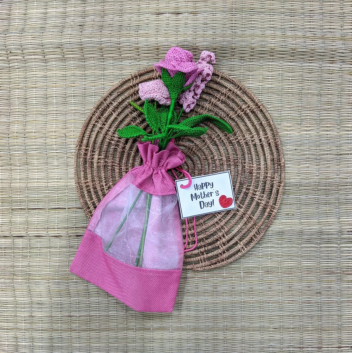 Chic Crochet Roses : Handcrafted Home Decor Delights