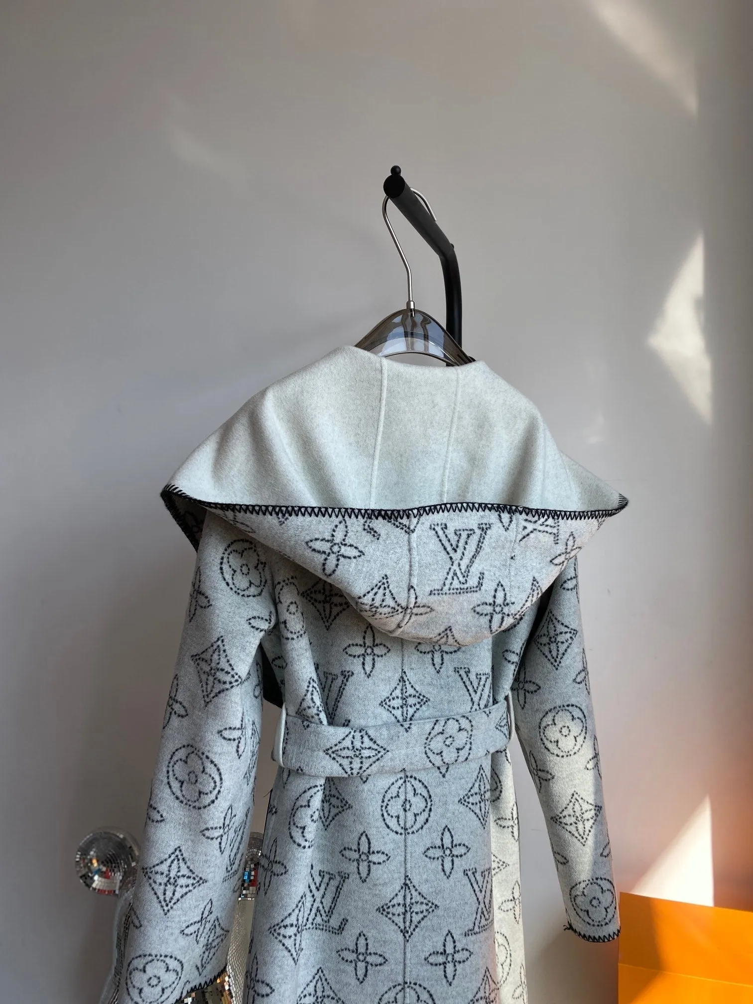 High Quality LUV Wrap Coat 029