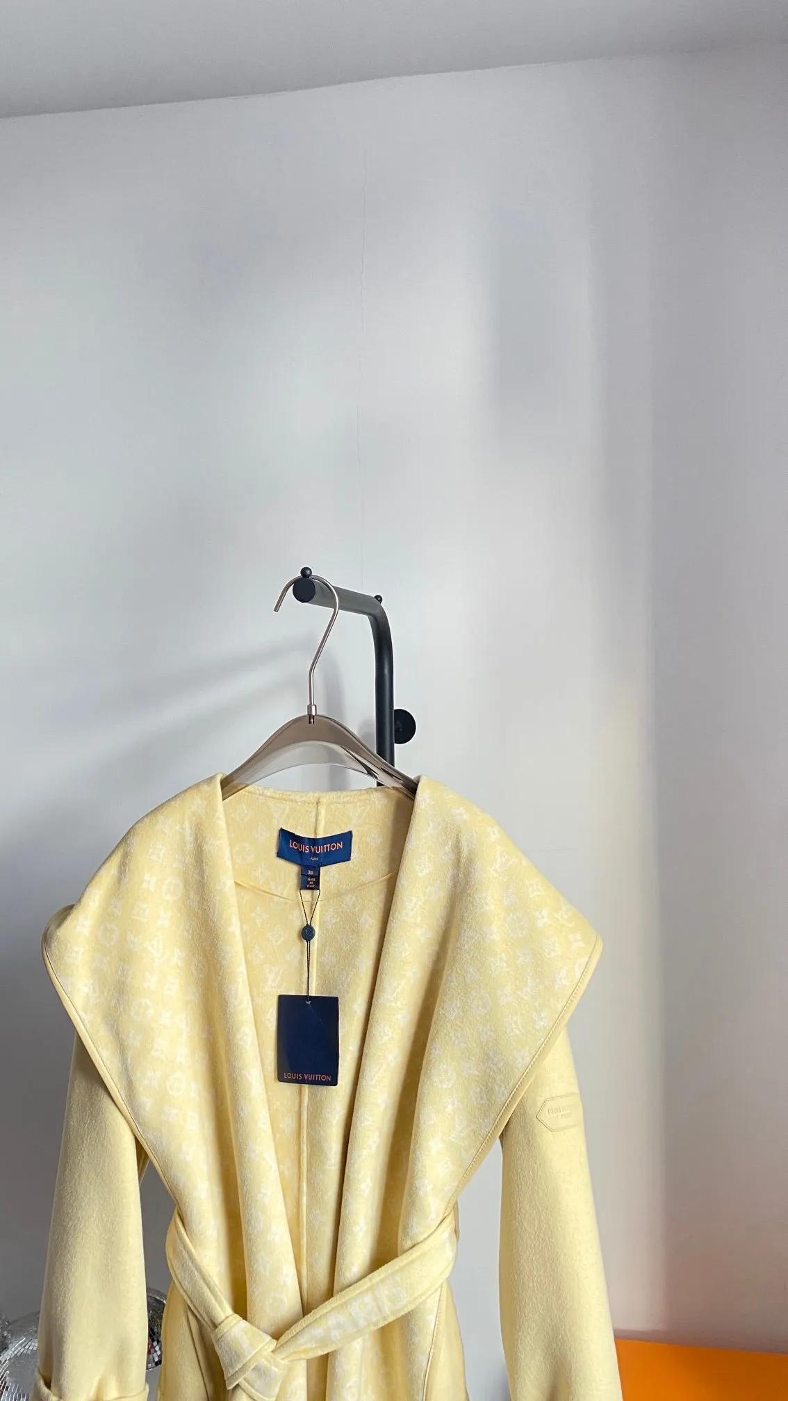 High Quality LUV Wrap Coat 034