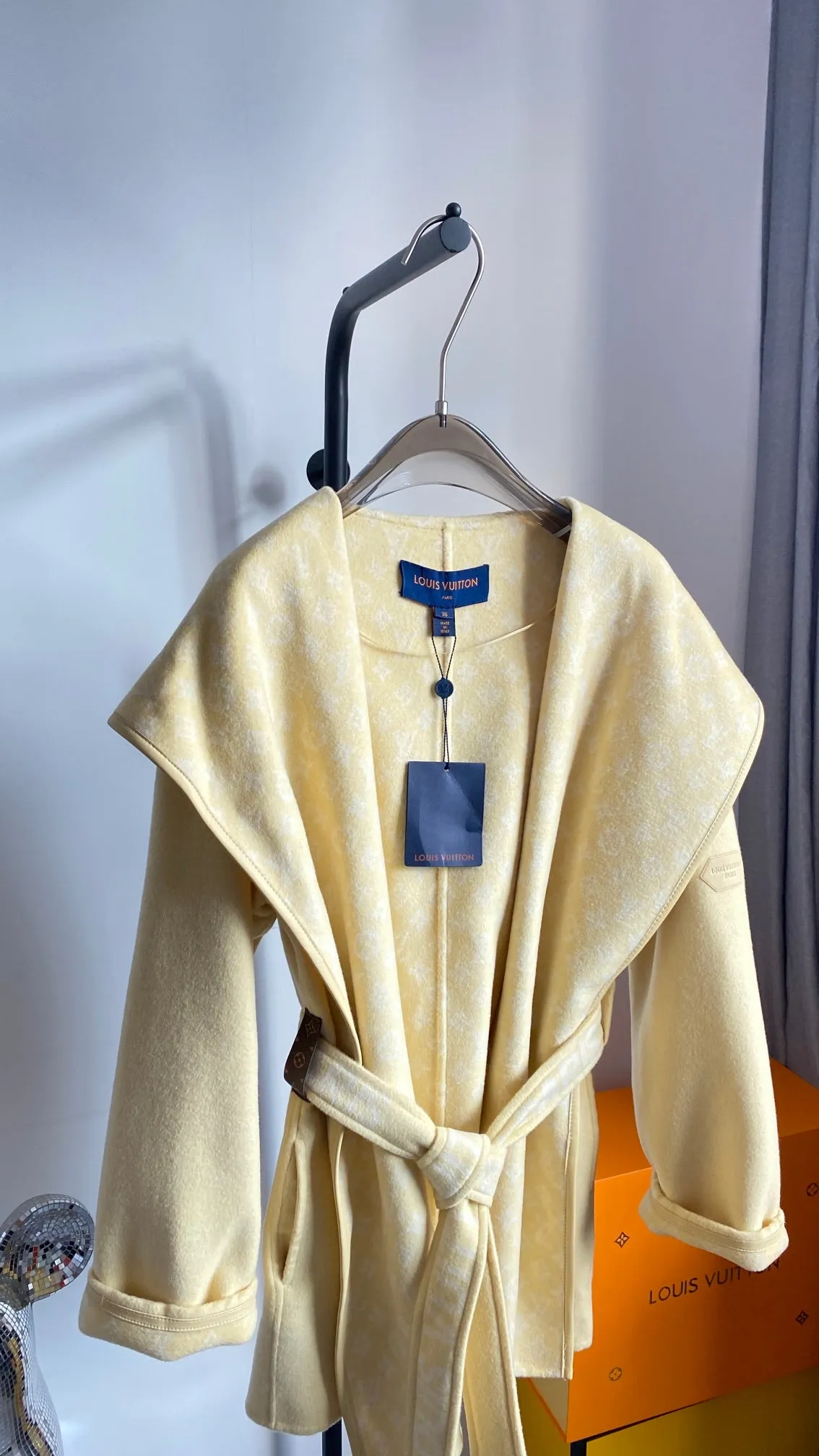 High Quality LUV Wrap Coat 034