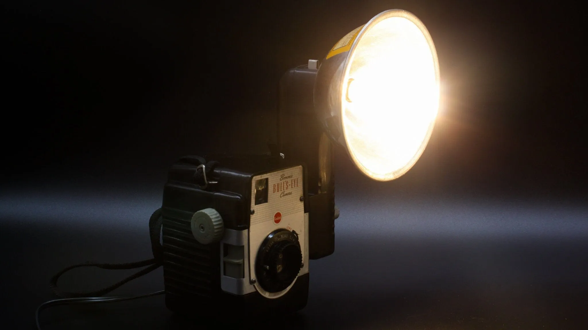 LED Reading - Task Lamp, Kodak Brownie Bull's Eye Vintage Camera, 50' table lamp, mid-century light, gift for grandma and grandpa